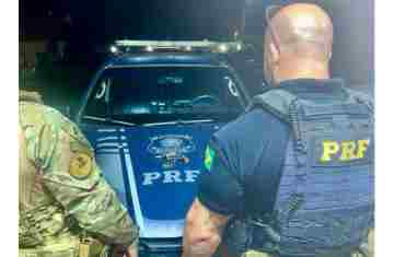 PRF liberta homem sequestrado e prende dupla armada em Cascavel (PR)